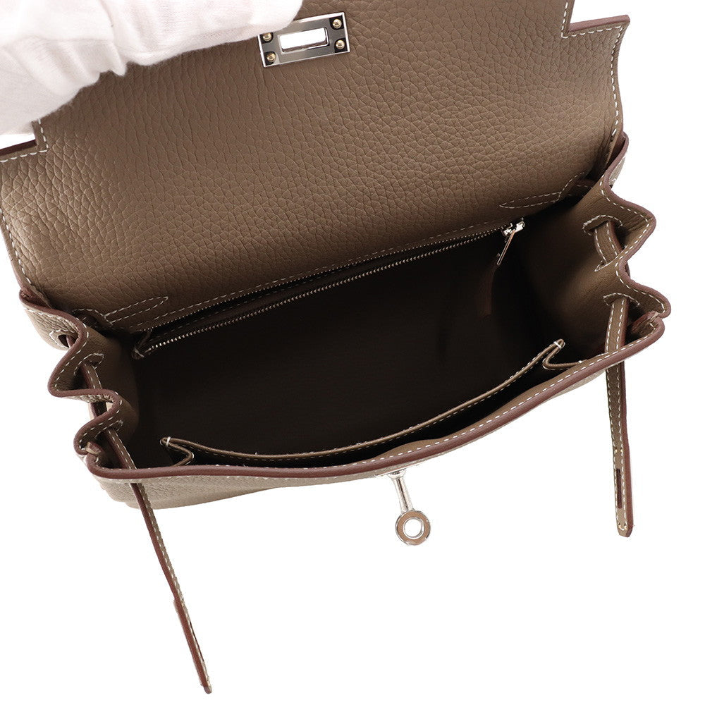 HERMÈS Kelly 25 Retourne Etoupe Togo Leather Palladium Hardware Shoulder Bag