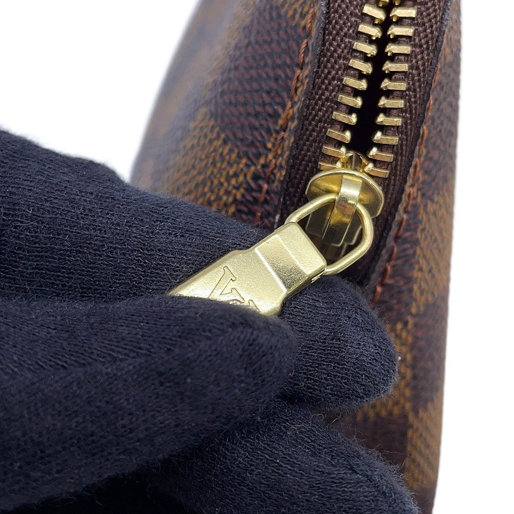 Louis Vuitton N47516 Damier Ebene cosmetic pouch zip hardware detail