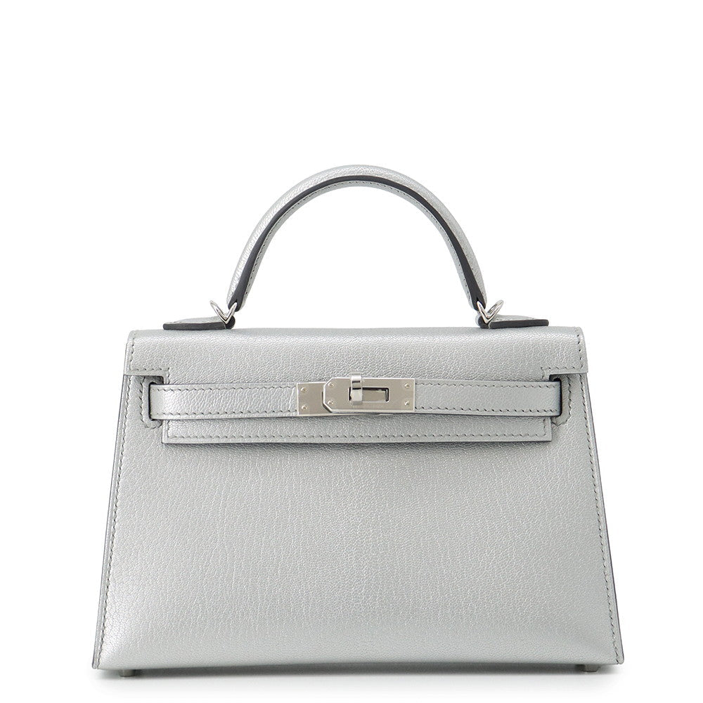 Hermès Mini Kelly 20 Sellier in Argent Metallic Chèvre Leather with Palladium Hardware Front View⁠